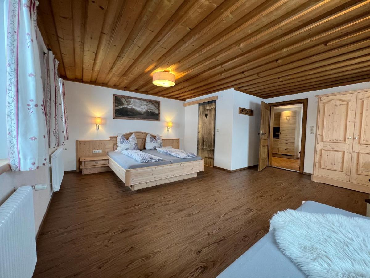 Poechtlhof Apartment Leogang Exterior photo